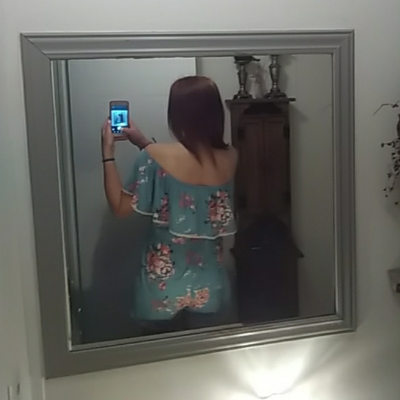 Off Shoulder Floral Print Romper - Picture 6 of 7